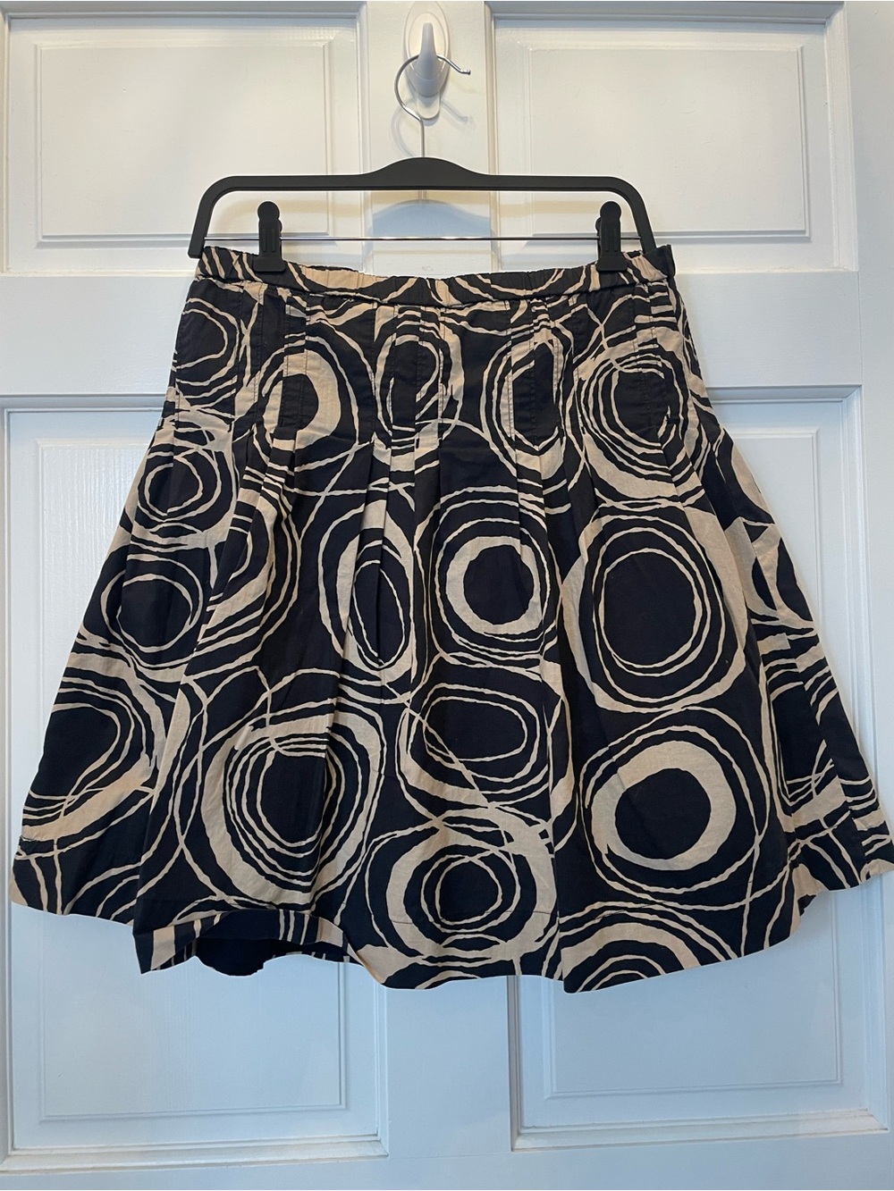 Vintage 100% Cotton Black and Cream Circle-Print Low-Waist A-Line Pleated Skirt